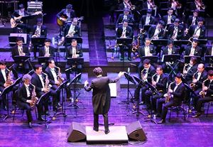 Group B data: 44 single, 85 married, 40 divorced